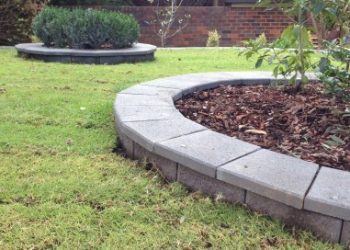 lands 7 Garden bed